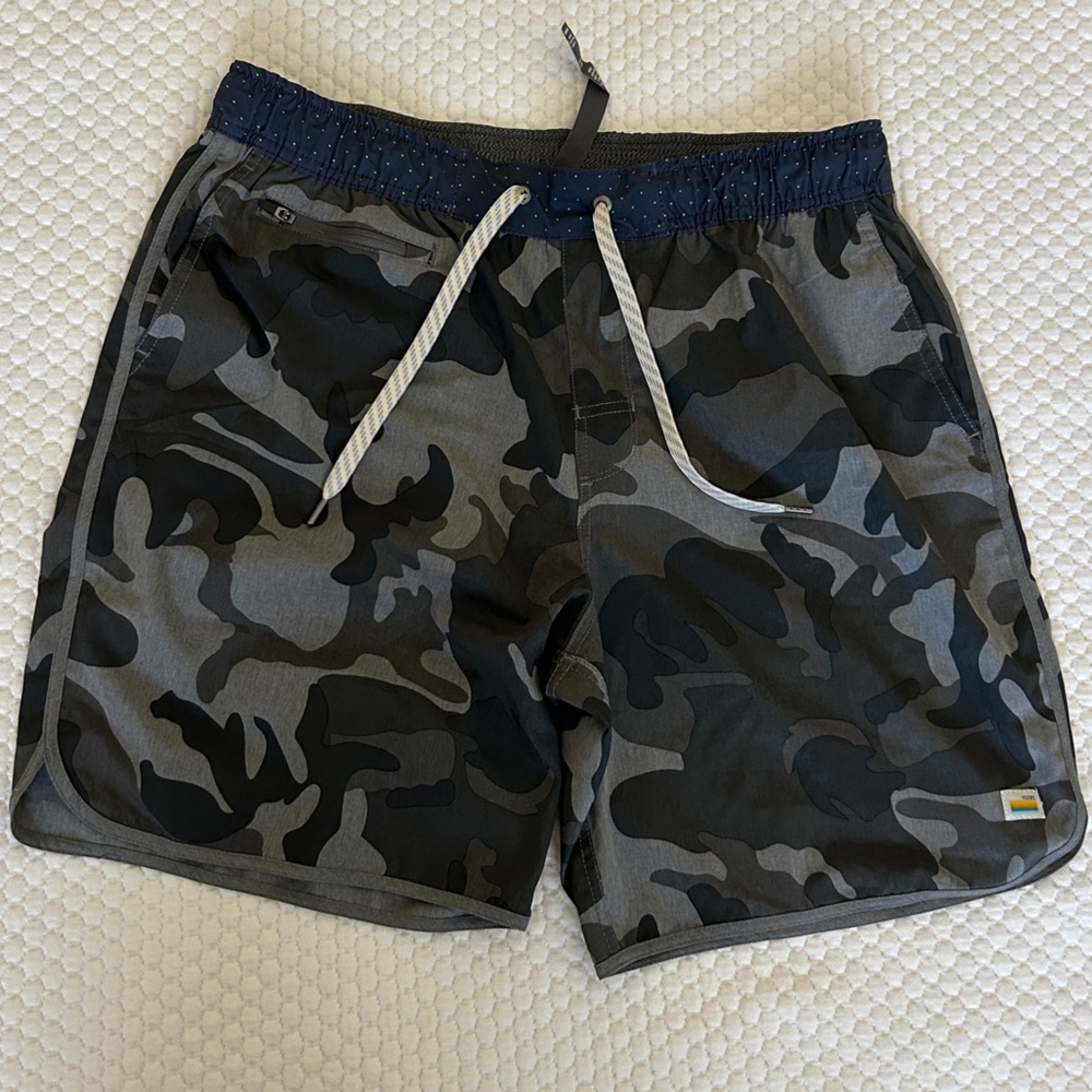 Vuori Banks Grey Camouflage Shorts